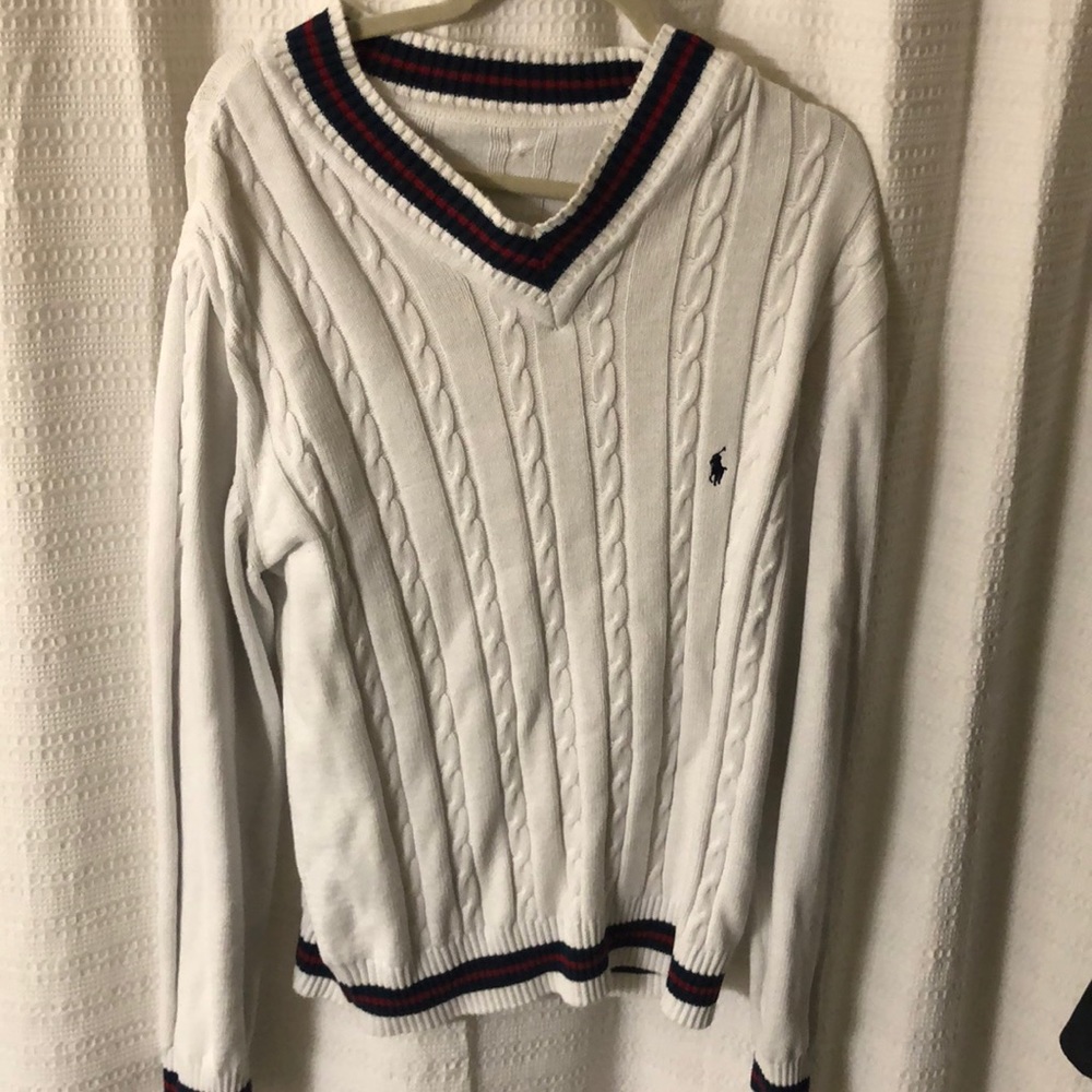 WHITE POLO SWEATER